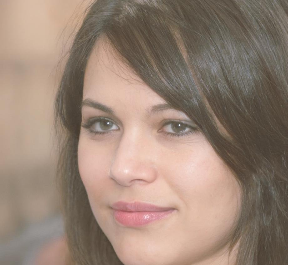 Елена Характина